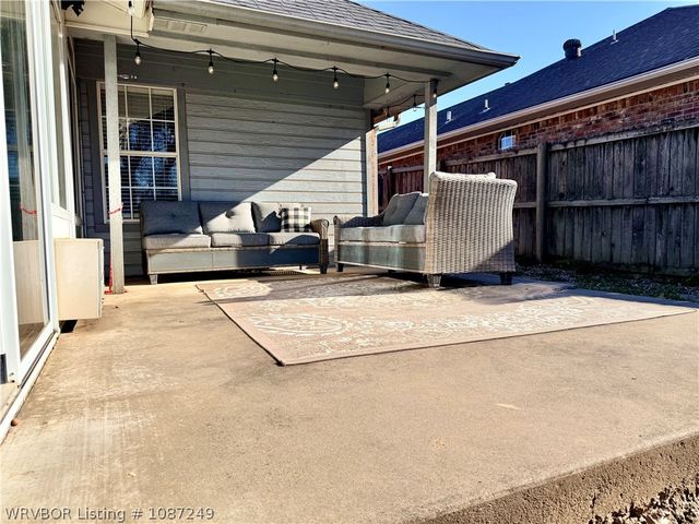 9912 Glen Flora Circle, Fort Smith, AR 72908