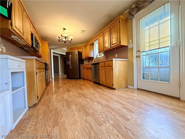 9912 Glen Flora Circle, Fort Smith, AR 72908