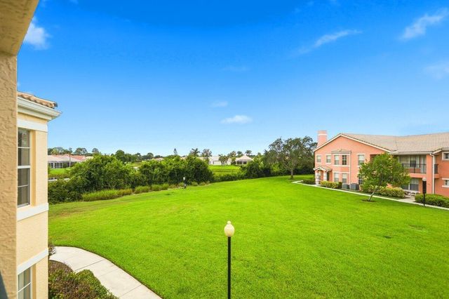 124 SW Peacock Boulevard, Port St. Lucie, FL 34986