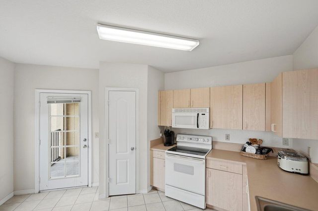 124 SW Peacock Boulevard, Port St. Lucie, FL 34986