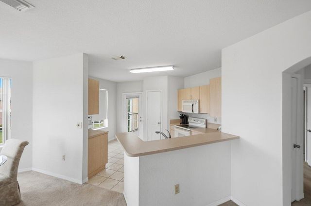 124 SW Peacock Boulevard, Port St. Lucie, FL 34986
