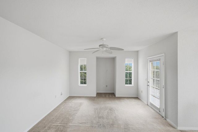 124 SW Peacock Boulevard, Port St. Lucie, FL 34986