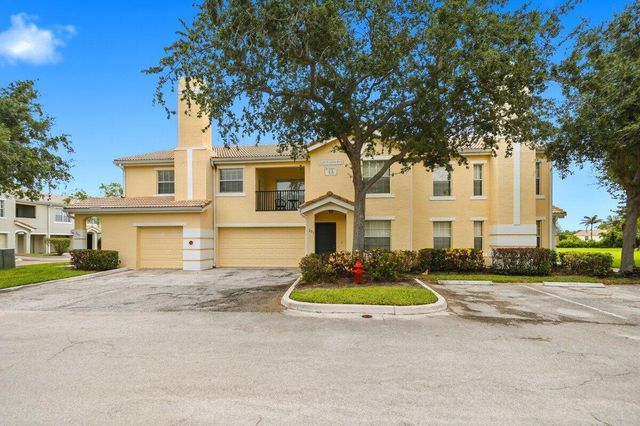124 SW Peacock Boulevard, Port St. Lucie, FL 34986