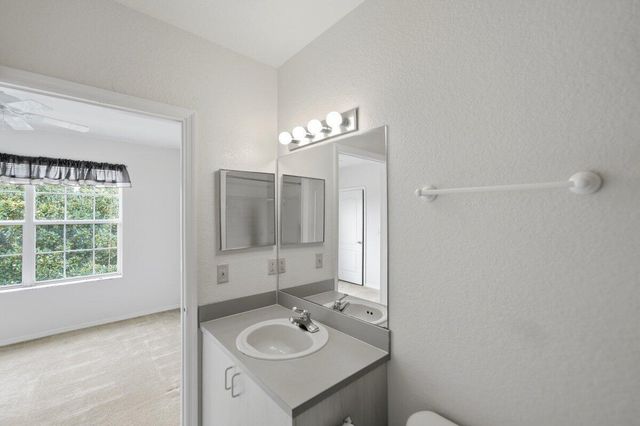 124 SW Peacock Boulevard, Port St. Lucie, FL 34986