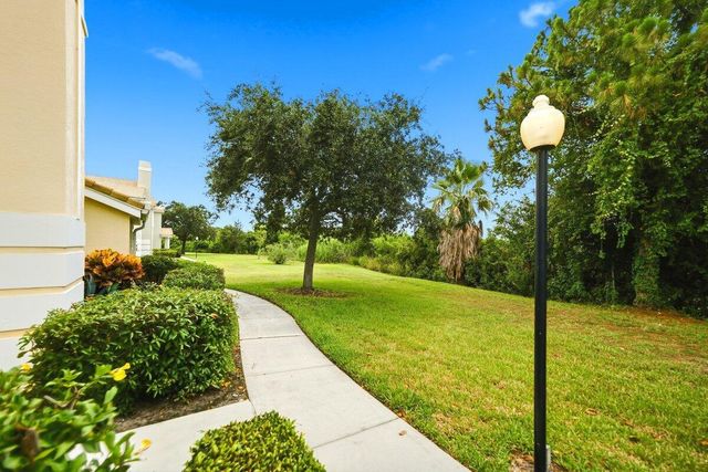 124 SW Peacock Boulevard, Port St. Lucie, FL 34986