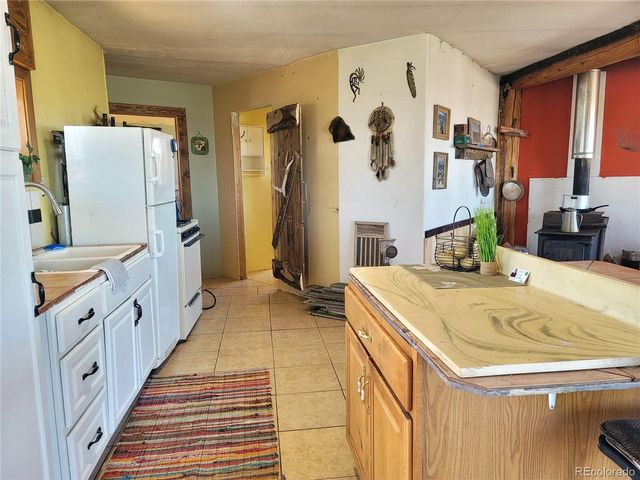 678 Valley View Dr, San Luis, CO 81152