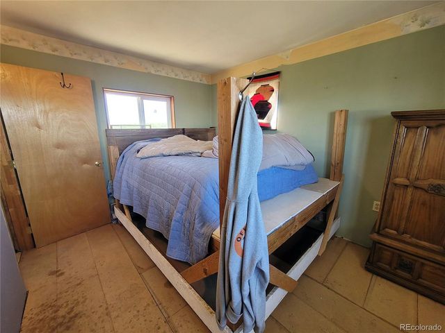 678 Valley View Dr, San Luis, CO 81152