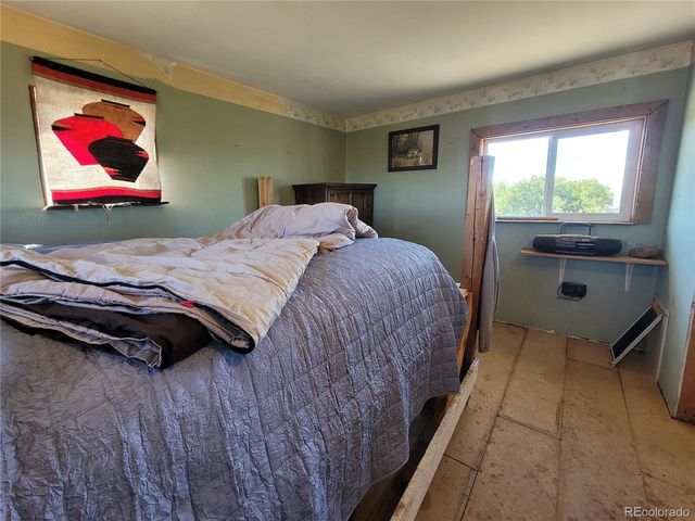 678 Valley View Dr, San Luis, CO 81152