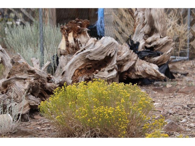 678 Valley View Dr, San Luis, CO 81152