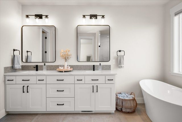 8616 N Molly St, Spokane, WA 99208