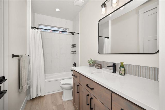 8616 N Molly St, Spokane, WA 99208