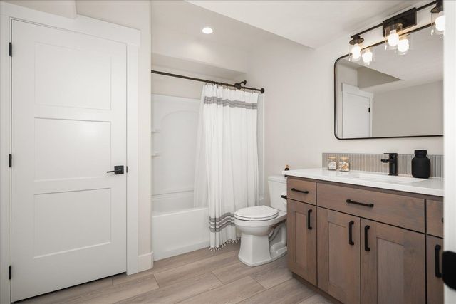 8616 N Molly St, Spokane, WA 99208