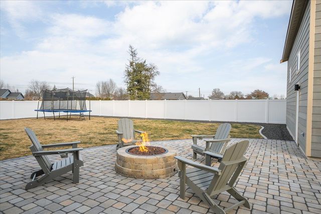 8616 N Molly St, Spokane, WA 99208