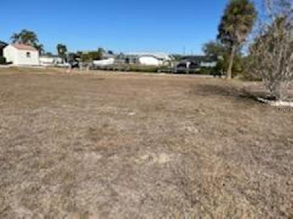 Image 5 of property listing at 19262 PINE BLUFF COURT, Port Charlotte, FL 33948