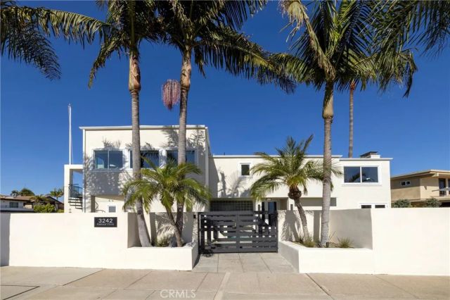 3242 Falkland, Huntington Beach, CA 92649