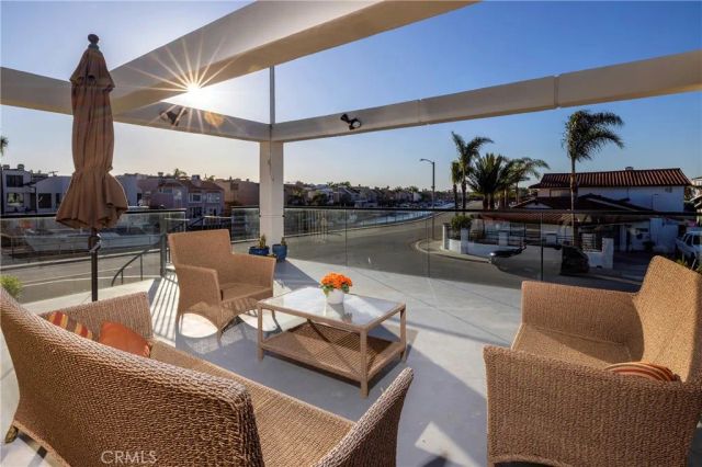 3242 Falkland, Huntington Beach, CA 92649
