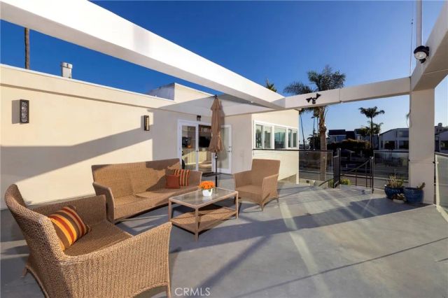 3242 Falkland, Huntington Beach, CA 92649