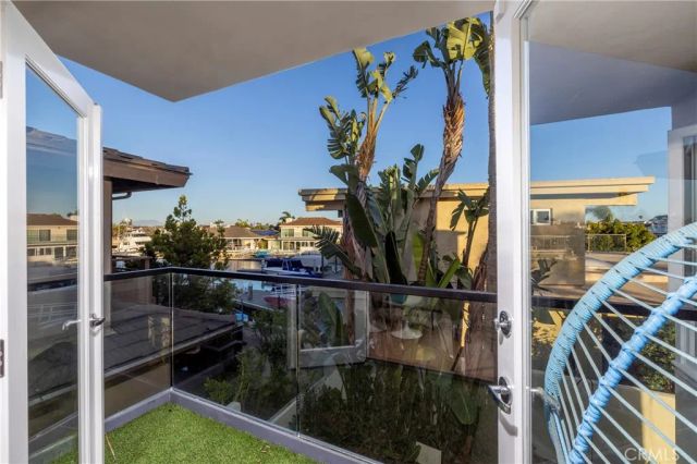 3242 Falkland, Huntington Beach, CA 92649