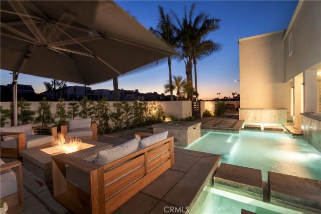 3242 Falkland, Huntington Beach, CA 92649