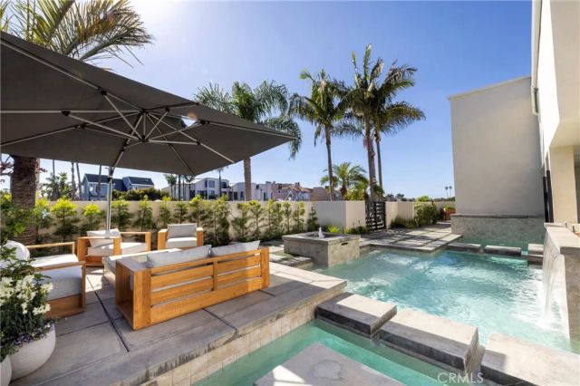 3242 Falkland, Huntington Beach, CA 92649