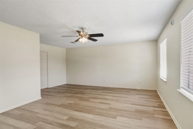 2537 Vickie Street, Mesquite, TX 75149