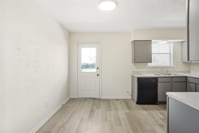 2537 Vickie Street, Mesquite, TX 75149
