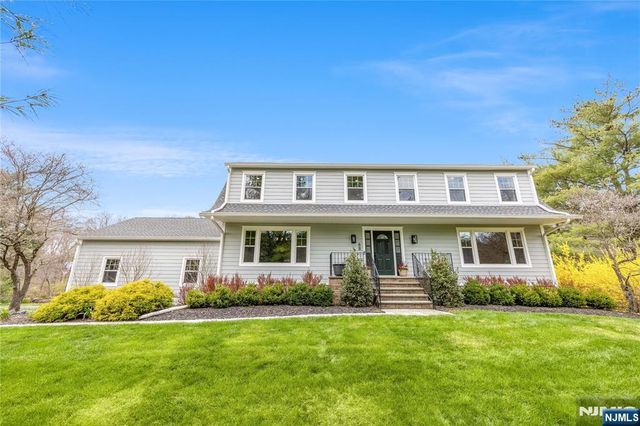 68 Burnwood Lane, Upper Saddle River, NJ 07458