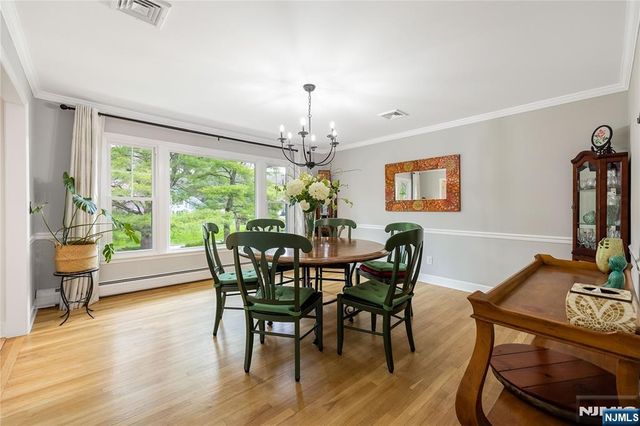 68 Burnwood Lane, Upper Saddle River, NJ 07458