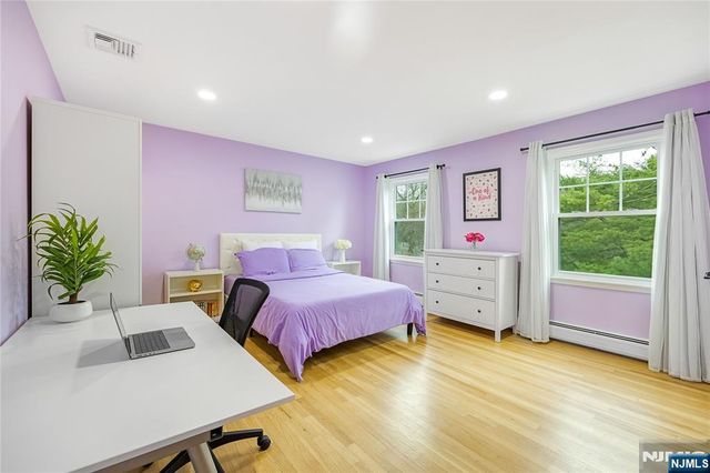 68 Burnwood Lane, Upper Saddle River, NJ 07458