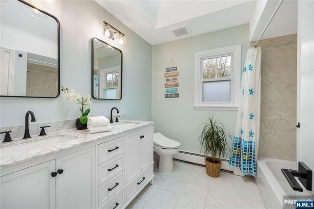 68 Burnwood Lane, Upper Saddle River, NJ 07458