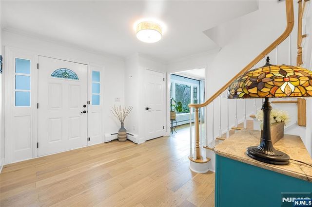68 Burnwood Lane, Upper Saddle River, NJ 07458