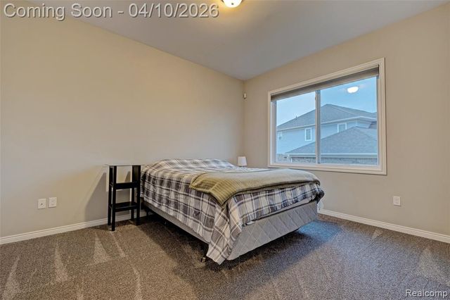 690 Willow Lake Court, Oxford, MI 48371