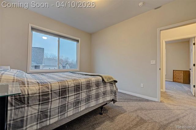 690 Willow Lake Court, Oxford, MI 48371