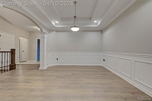 690 Willow Lake Court, Oxford, MI 48371