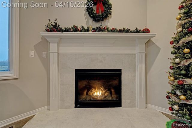 690 Willow Lake Court, Oxford, MI 48371