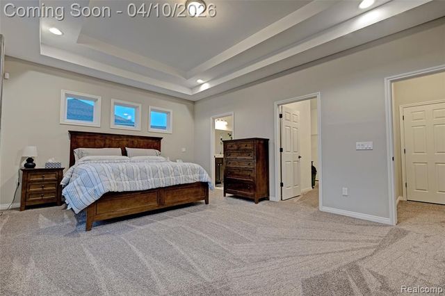 690 Willow Lake Court, Oxford, MI 48371