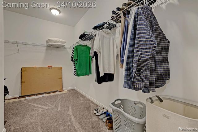 690 Willow Lake Court, Oxford, MI 48371