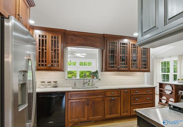 7904 Tea Garden Road SE, Huntsville, AL 35802