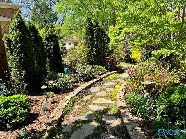 7904 Tea Garden Road SE, Huntsville, AL 35802