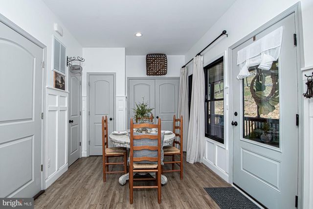 691 SUNSET VILLAGE RD, Front Royal, VA 22630
