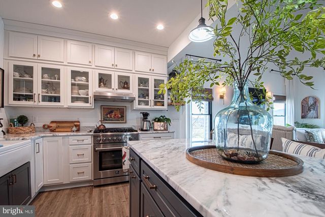 691 SUNSET VILLAGE RD, Front Royal, VA 22630