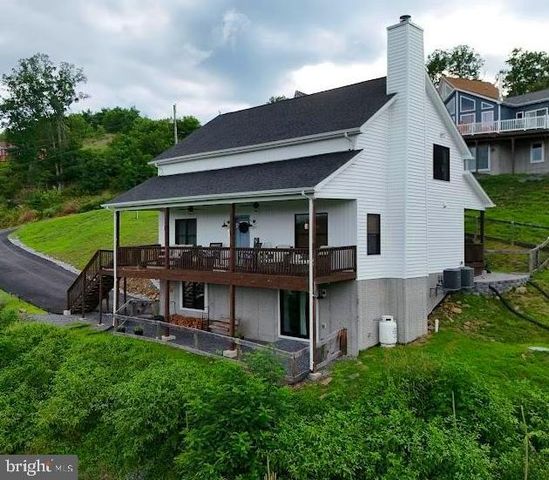 691 SUNSET VILLAGE RD, Front Royal, VA 22630