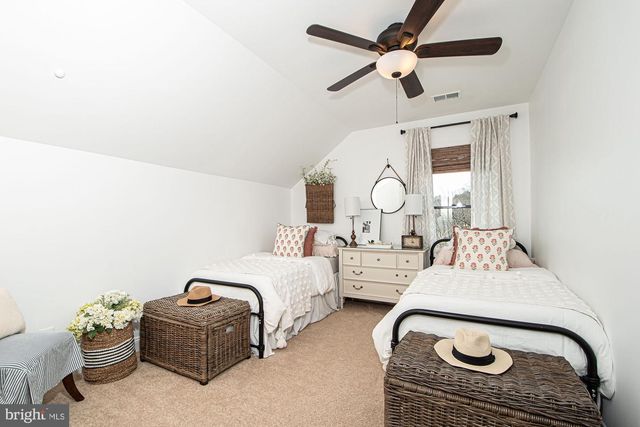 691 SUNSET VILLAGE RD, Front Royal, VA 22630