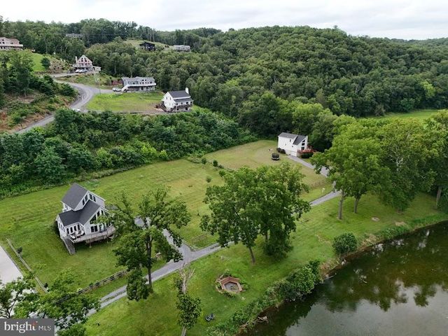 691 SUNSET VILLAGE RD, Front Royal, VA 22630