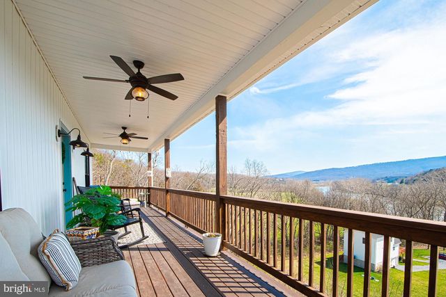 691 SUNSET VILLAGE RD, Front Royal, VA 22630