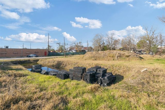 6019 England Street, Houston, TX 77021