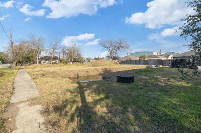 6019 England Street, Houston, TX 77021