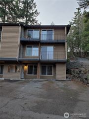 9719 Danwood Lane #2, Silverdale, WA 98383