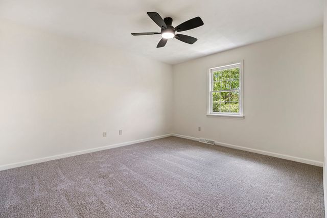 1045 Redoak DRIVE, Penn Twp, PA 15636