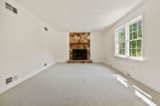 1045 Redoak DRIVE, Penn Twp, PA 15636